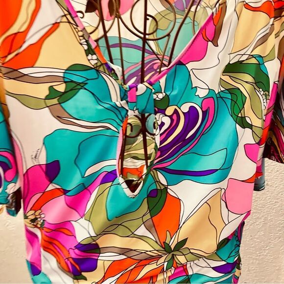 TRINA TURK  blouse colorful floral butterfly sleeve  size S - Picture 8 of 11